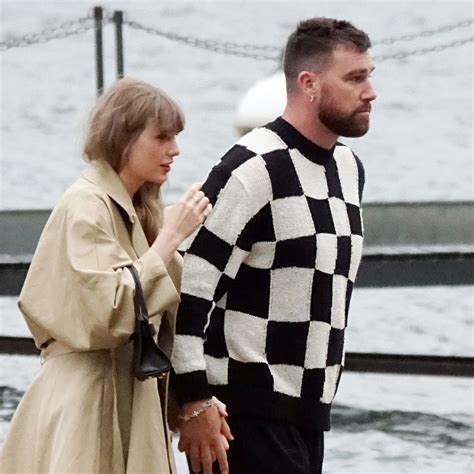 trav como|See New Photos From Taylor Swift and Travis Kelce’s Lake。